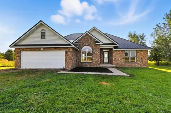 $400,000 | 3096 Decliff Road North, New Bloomington, OH 43341