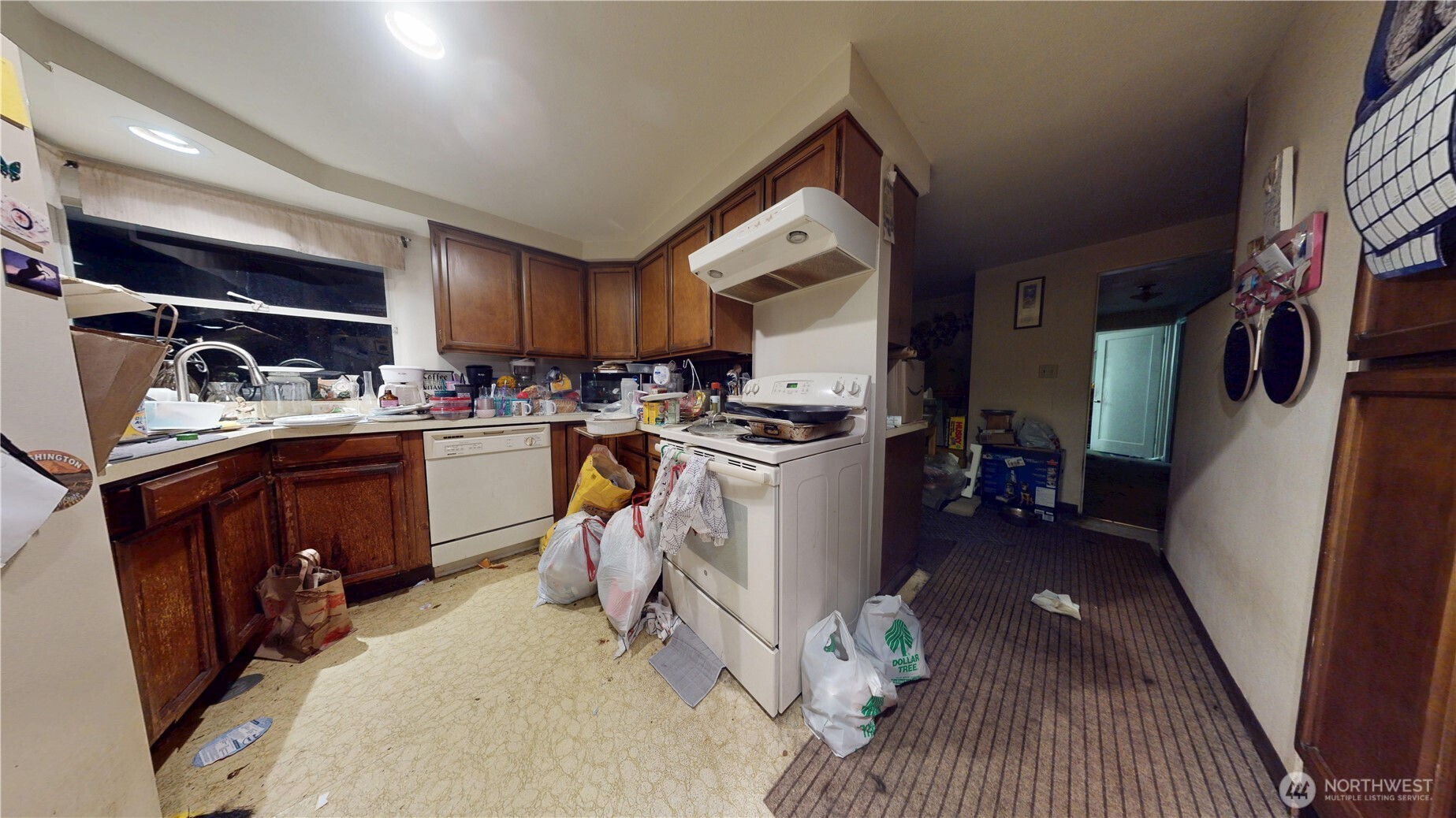 16835 113th Avenue Southeast Renton, WA 98055 - Photo 21 of 34 a utility room with sink dryer and washer