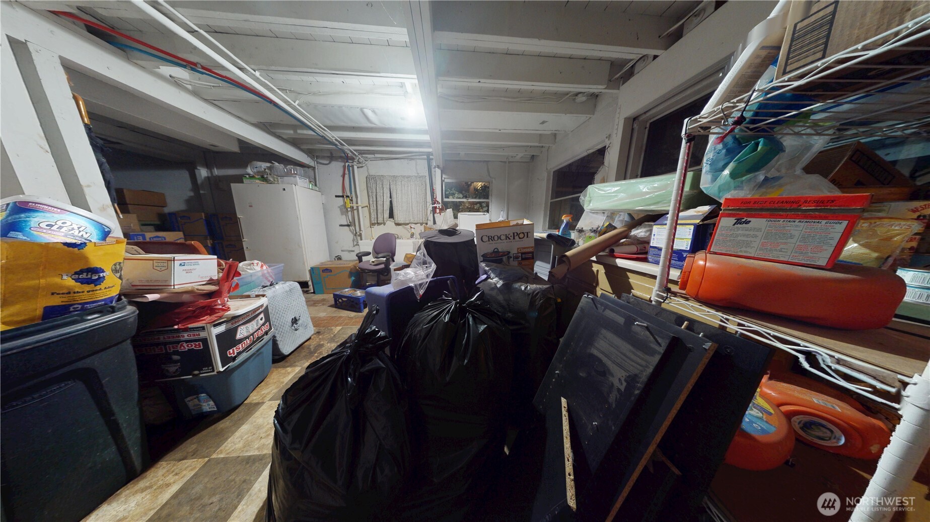 16835 113th Avenue Southeast Renton, WA 98055 - Photo 8 of 34 a close up of a storage