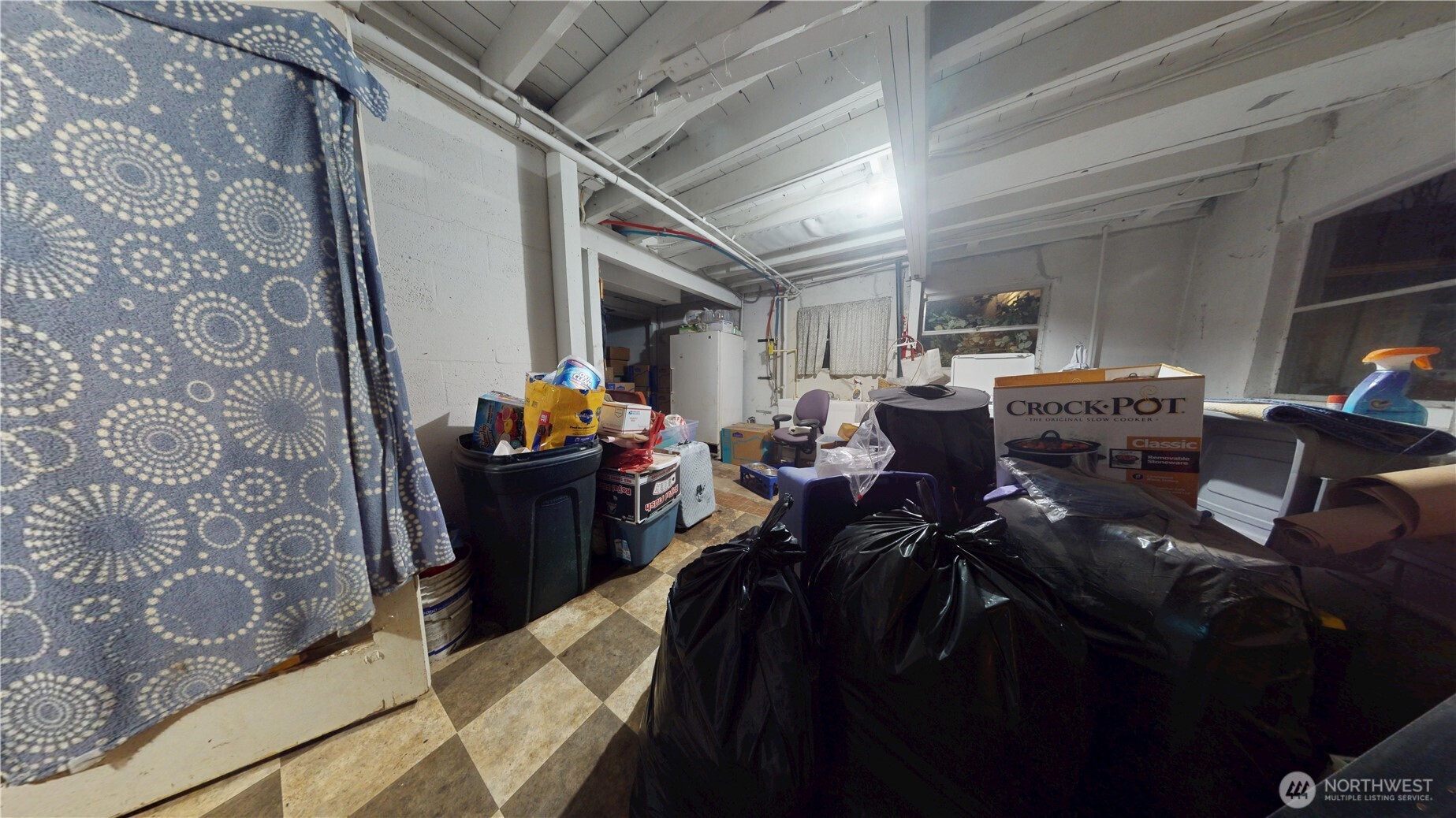 16835 113th Avenue Southeast Renton, WA 98055 - Photo 9 of 34 a living room with furniture