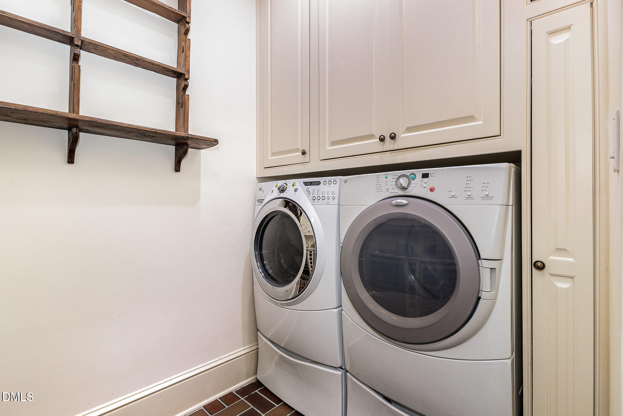 672 Lake Wackena Road Goldsboro, NC 27534 - Photo 29 of 46 a utility room with dryer and washer