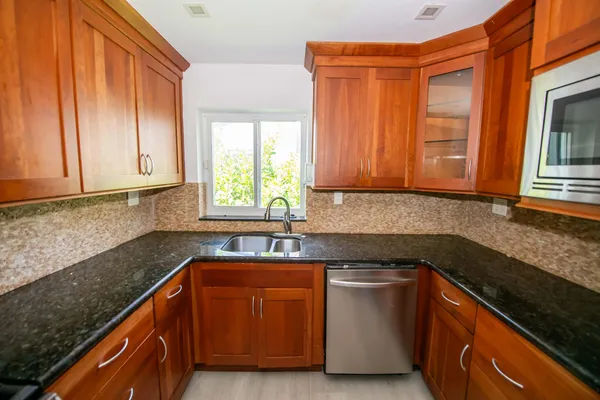 $4,200 | 1532 Fletcher Street, Hollywood, FL 33020