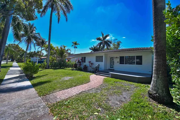 $4,200 | 1532 Fletcher Street, Hollywood, FL 33020