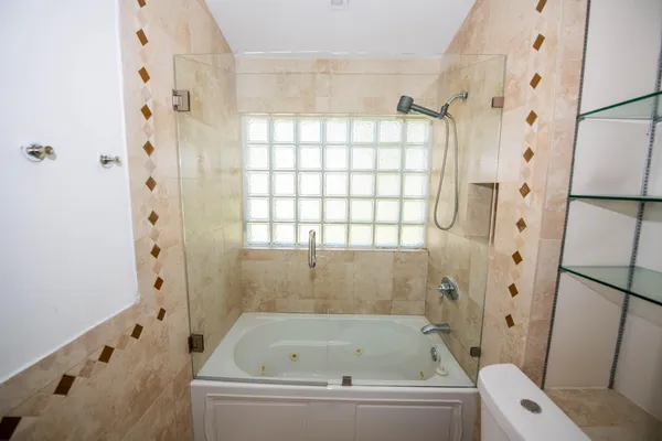 $4,200 | 1532 Fletcher Street, Hollywood, FL 33020