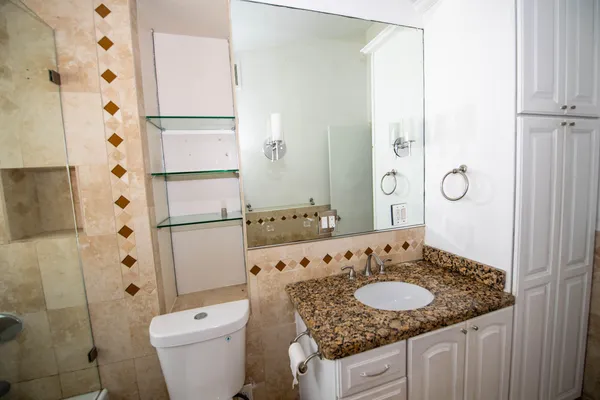 $4,200 | 1532 Fletcher Street, Hollywood, FL 33020