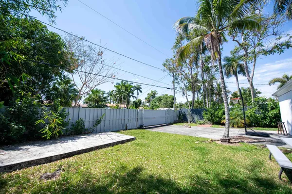 $4,200 | 1532 Fletcher Street, Hollywood, FL 33020