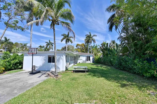 $4,200 | 1532 Fletcher Street, Hollywood, FL 33020