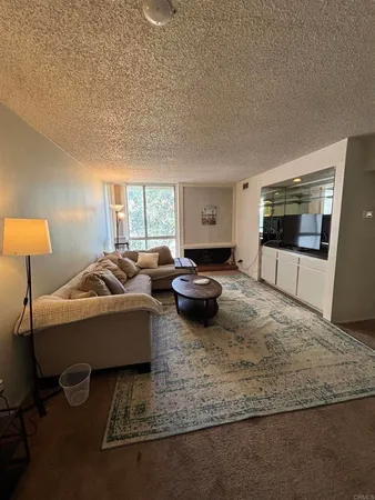 $2,995 | 6202 Friars Road, Unit 302, San Diego, CA 92108