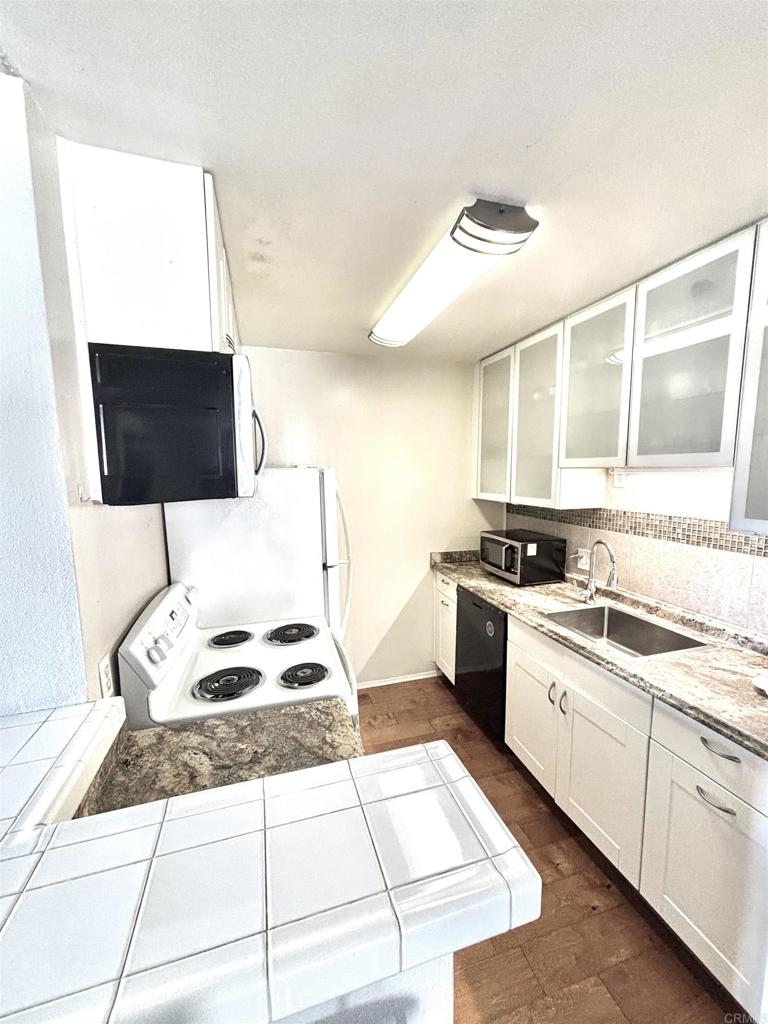 6202 Friars Road, Unit 302 San Diego, CA 92108 - Photo 5 of 19
