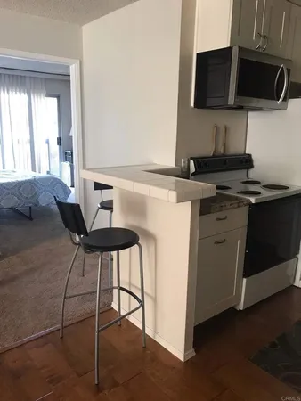 $2,995 | 6202 Friars Road, Unit 302, San Diego, CA 92108
