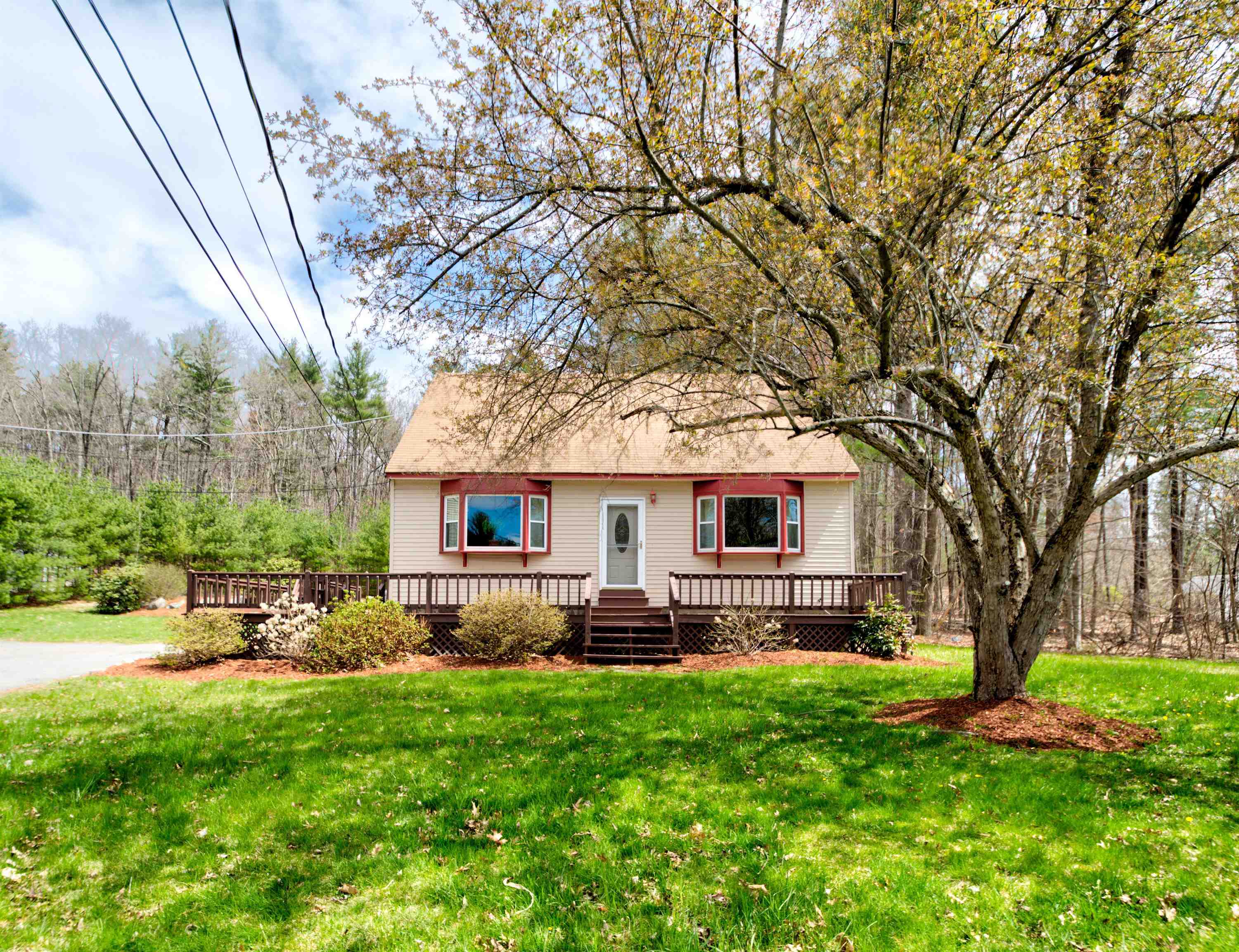 43 Amherst Road Merrimack, NH 03054 - Photo 1 of 40