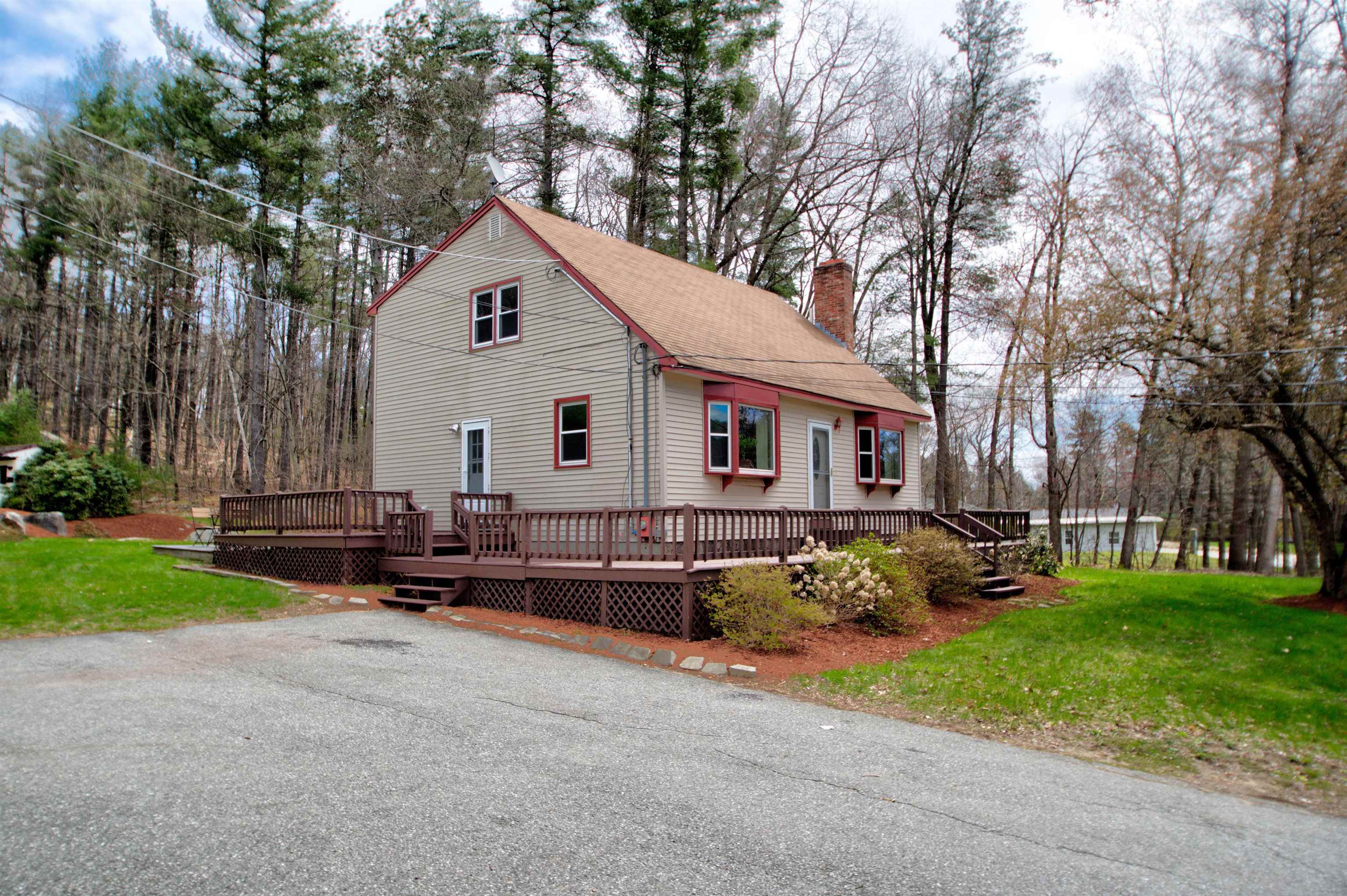 43 Amherst Road Merrimack, NH 03054 - Photo 2 of 40