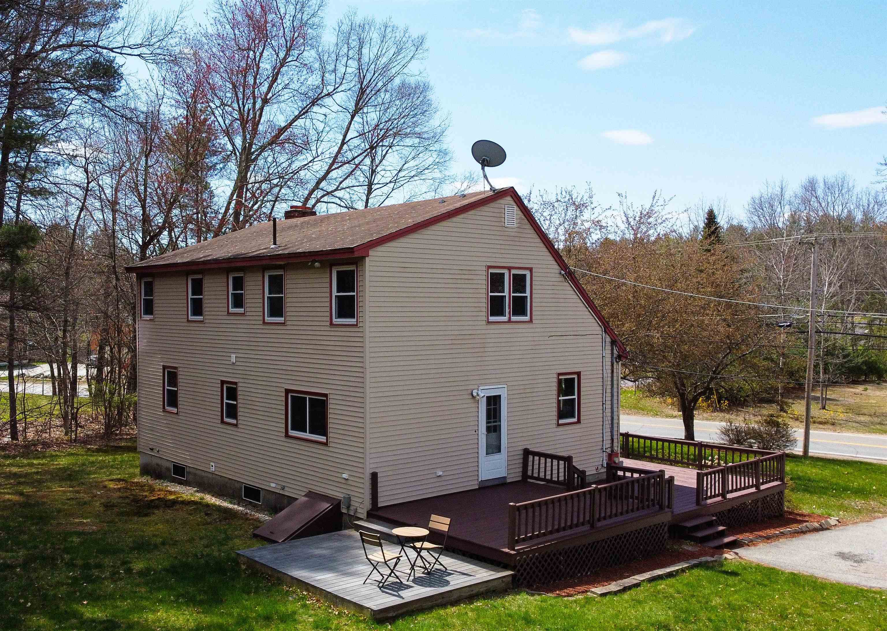 43 Amherst Road Merrimack, NH 03054 - Photo 3 of 40