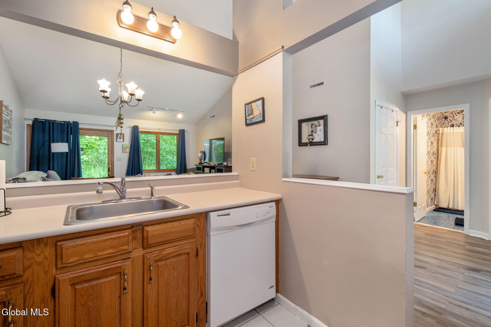 4034 Georgetown Square Guilderland, NY 12303 - Photo 13 of 34 11-4034GeorgetownSq_11