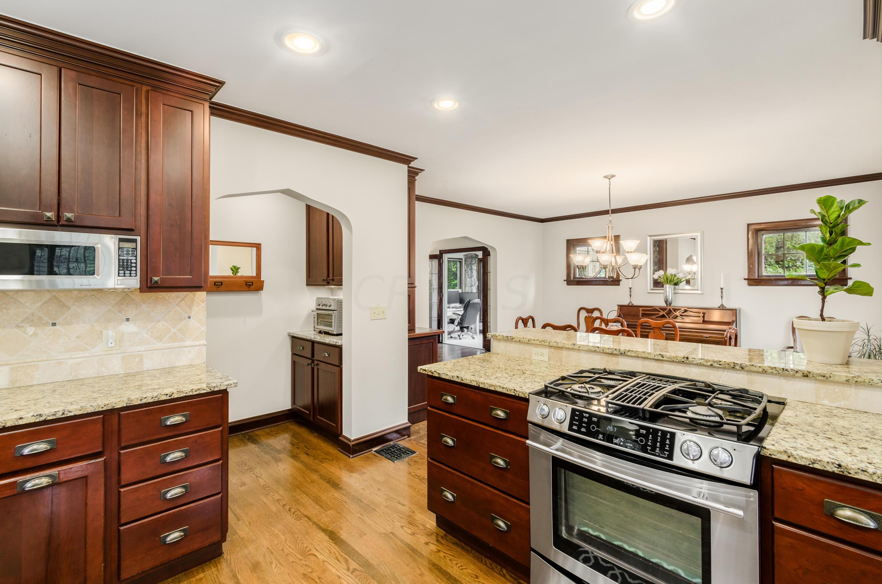 2638 York Road Columbus, OH 43221 - Photo 15 of 66