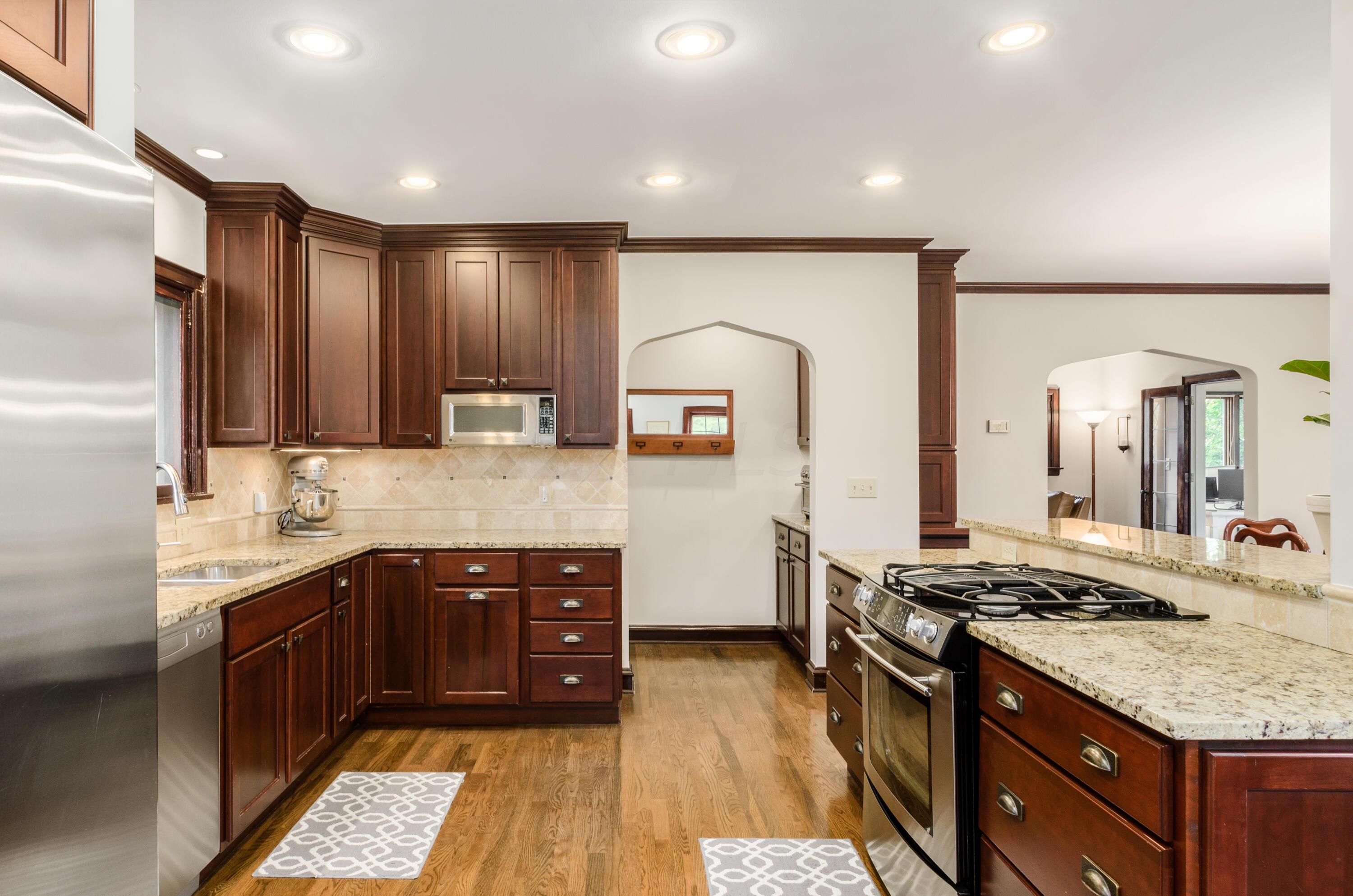 2638 York Road Columbus, OH 43221 - Photo 16 of 66