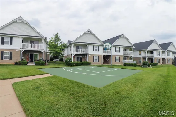 $179,900 | 151 Brandy Mill Circle, Unit F, High Ridge, MO 63049