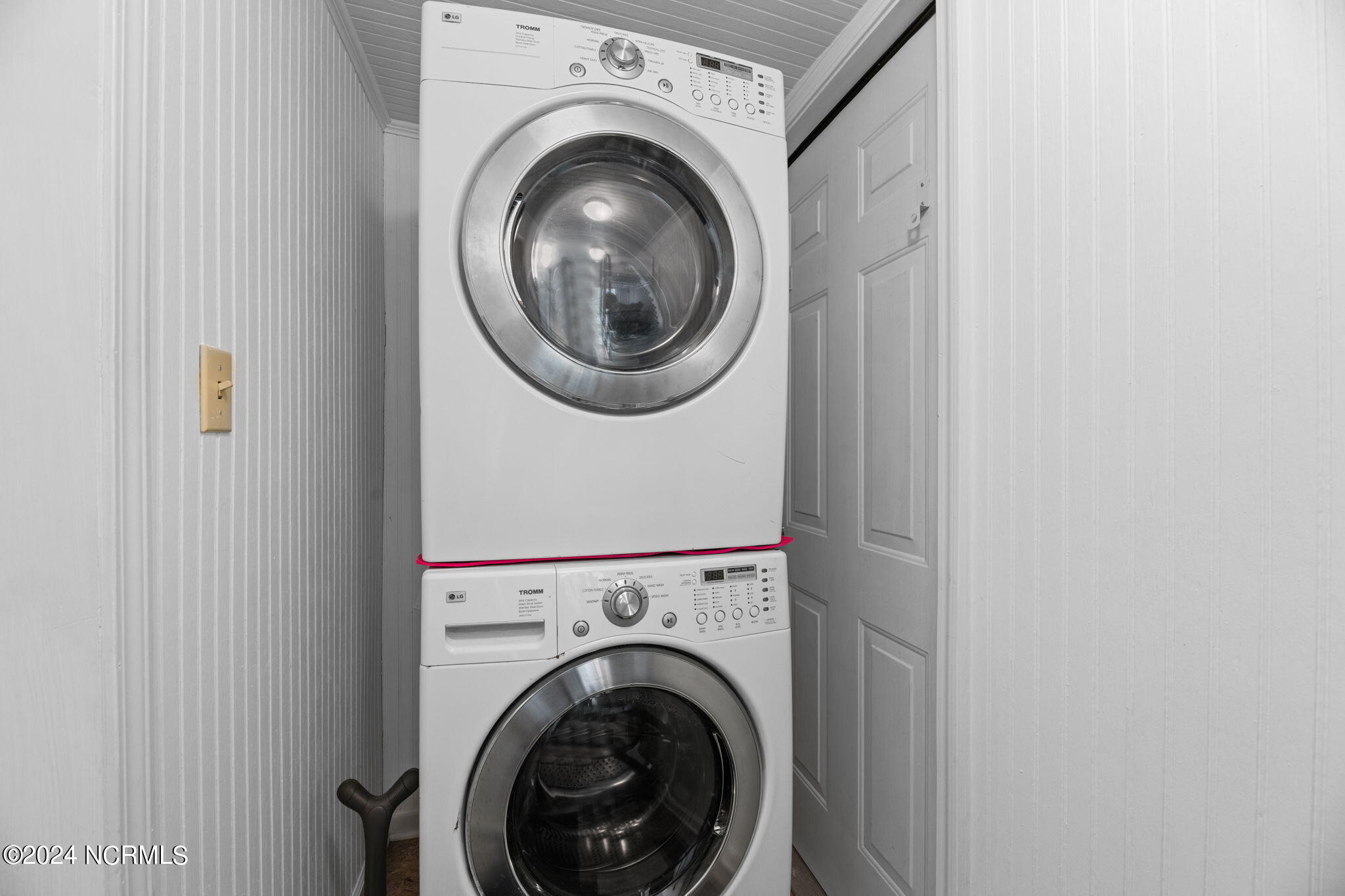 3772 Janiero Road Arapahoe, NC 28510 - Photo 35 of 54 laundry room/upstairs