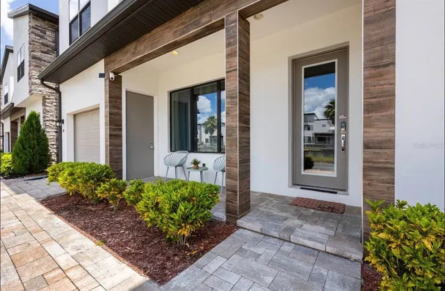 a view of a entrance door of the house