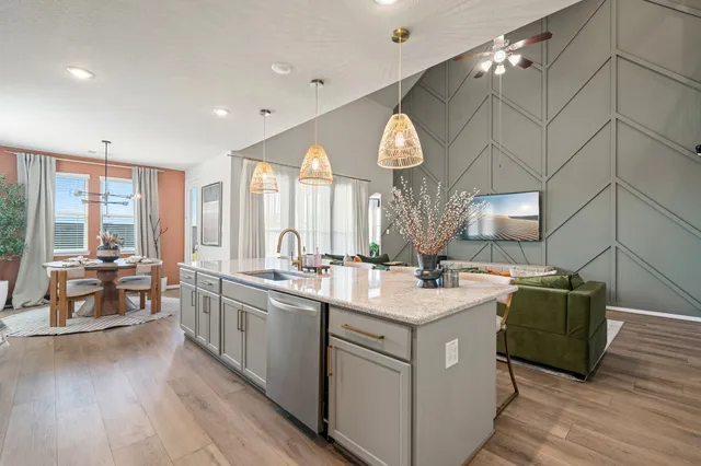 $399,000 | 1722 Darwin Cedar Drive, Rosharon, TX 77583