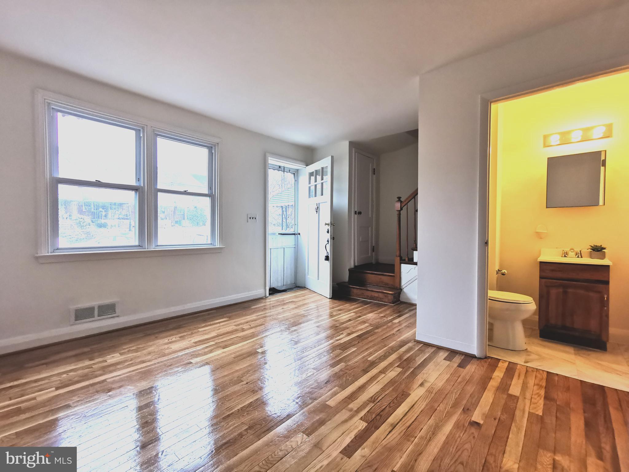8661 Black Oak Road Baltimore, MD 21234 - Photo 2 of 17 Gallery Image 2
