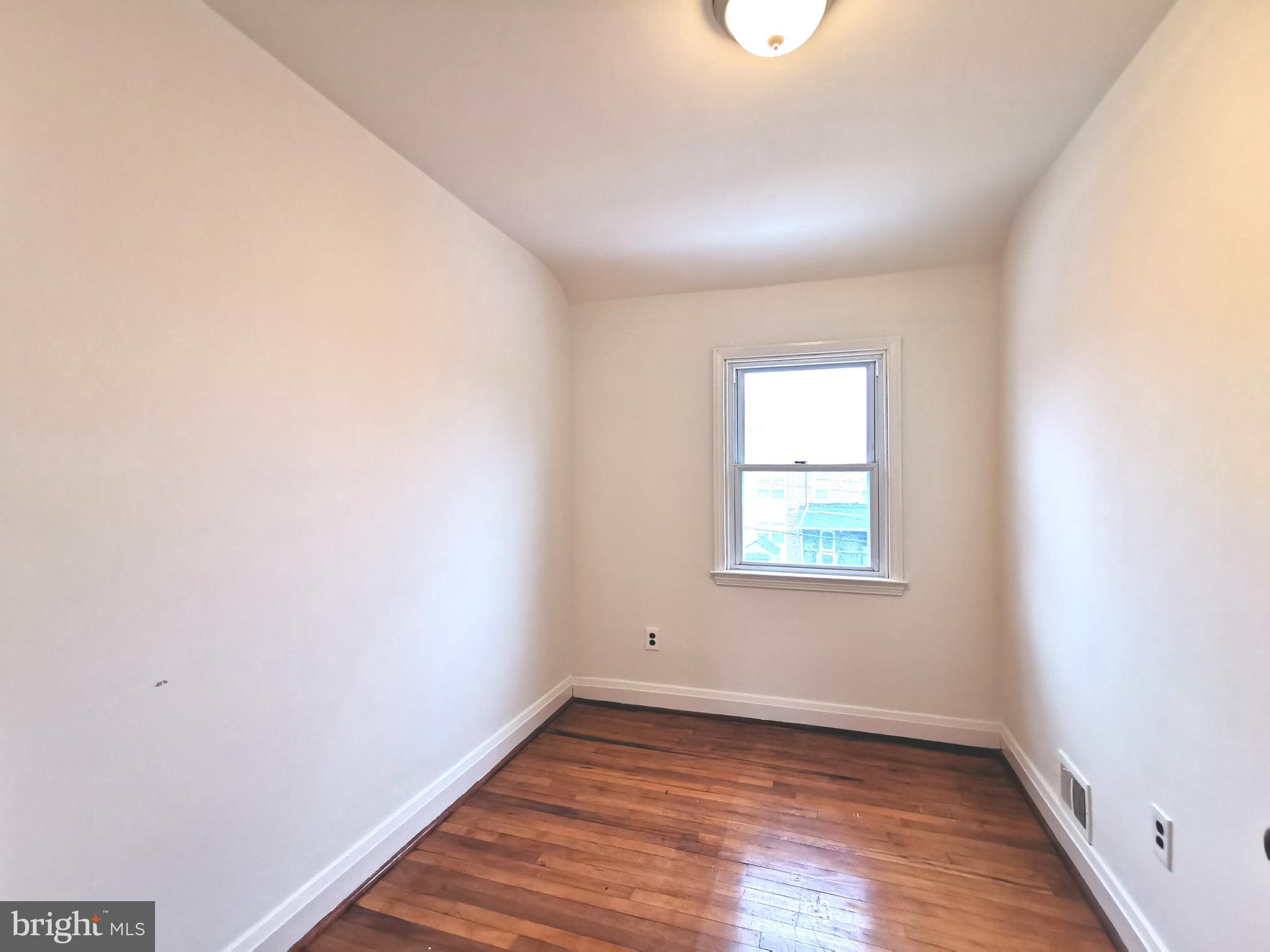 8661 Black Oak Road Baltimore, MD 21234 - Photo 12 of 17 Gallery Image 12