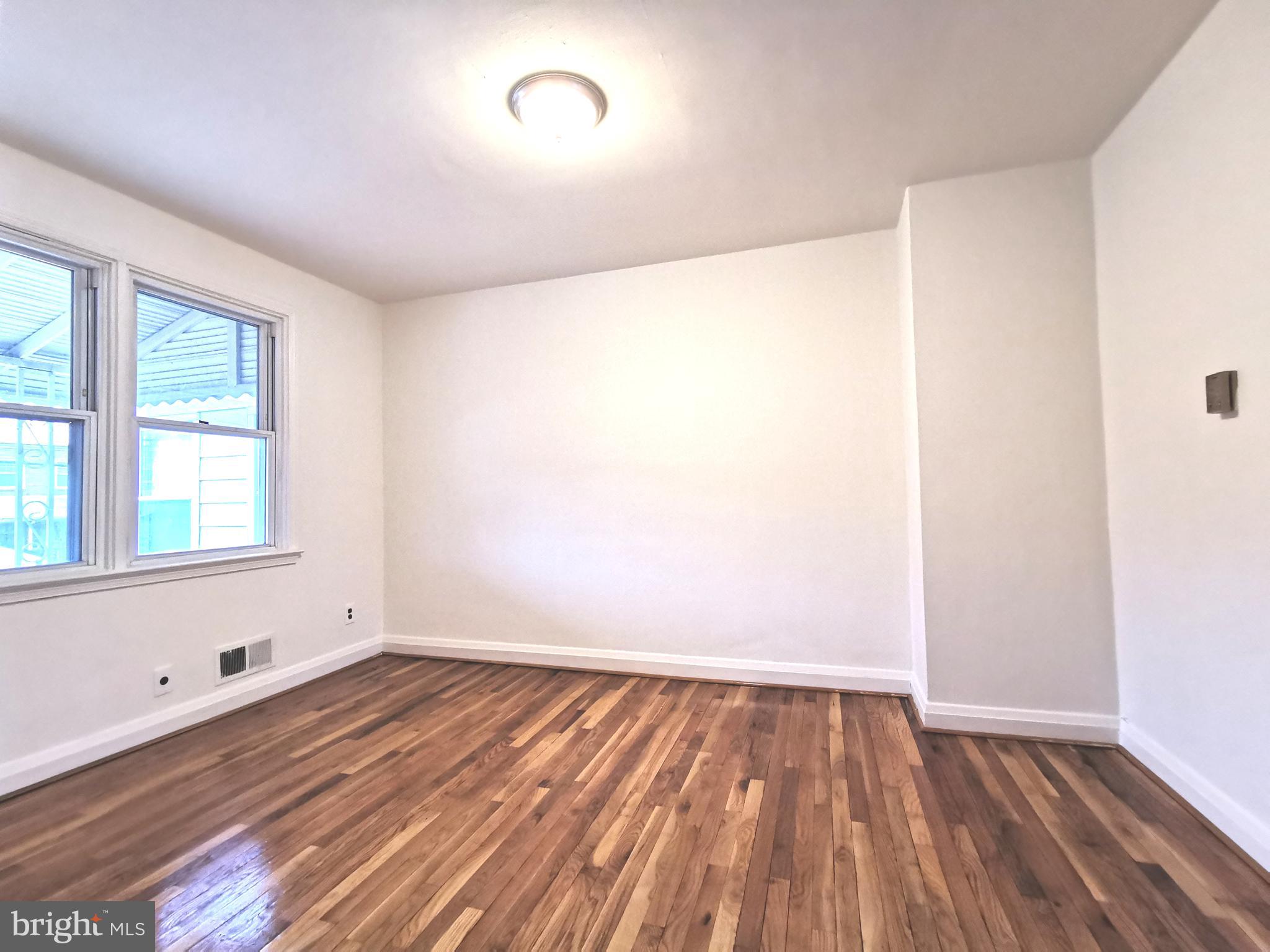 8661 Black Oak Road Baltimore, MD 21234 - Photo 5 of 17 Gallery Image 5