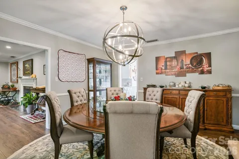 $634,900 | 560 11th Ave Circle Northwest, Hickory, NC 28601