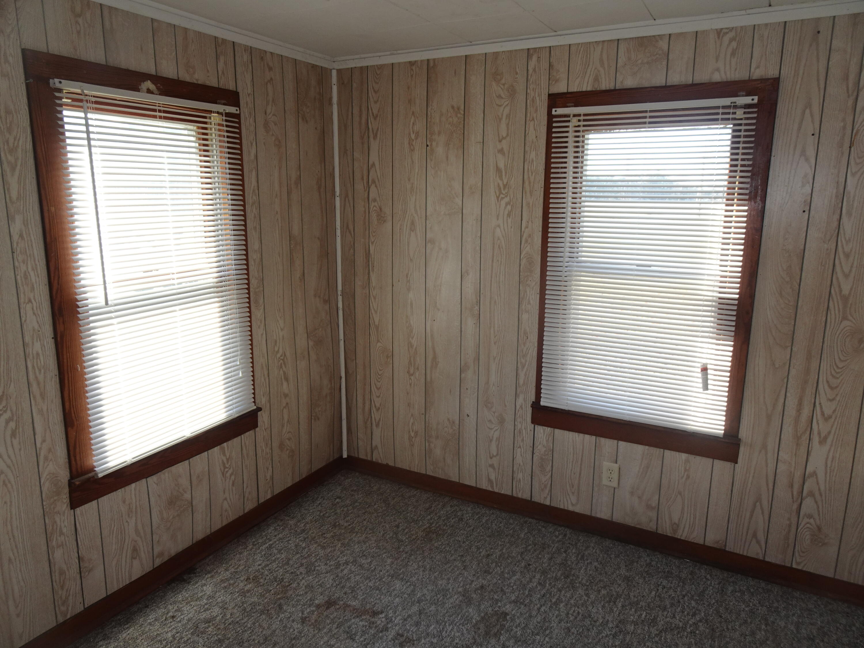 19052 West 15th Road Culver, IN 46511 - Photo 5 of 12 3000x2250