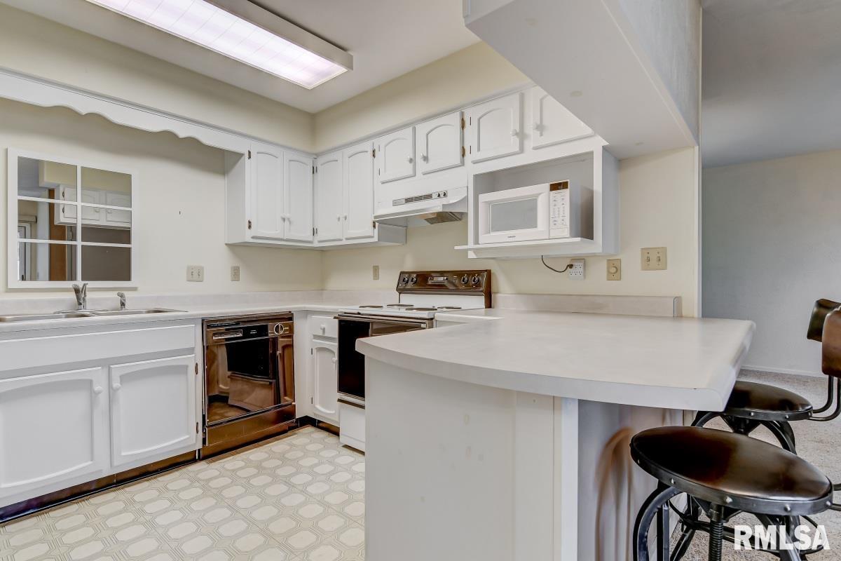 8 Brookside Place Springfield, IL 62704 - Photo 15 of 33 Gallery Image 15