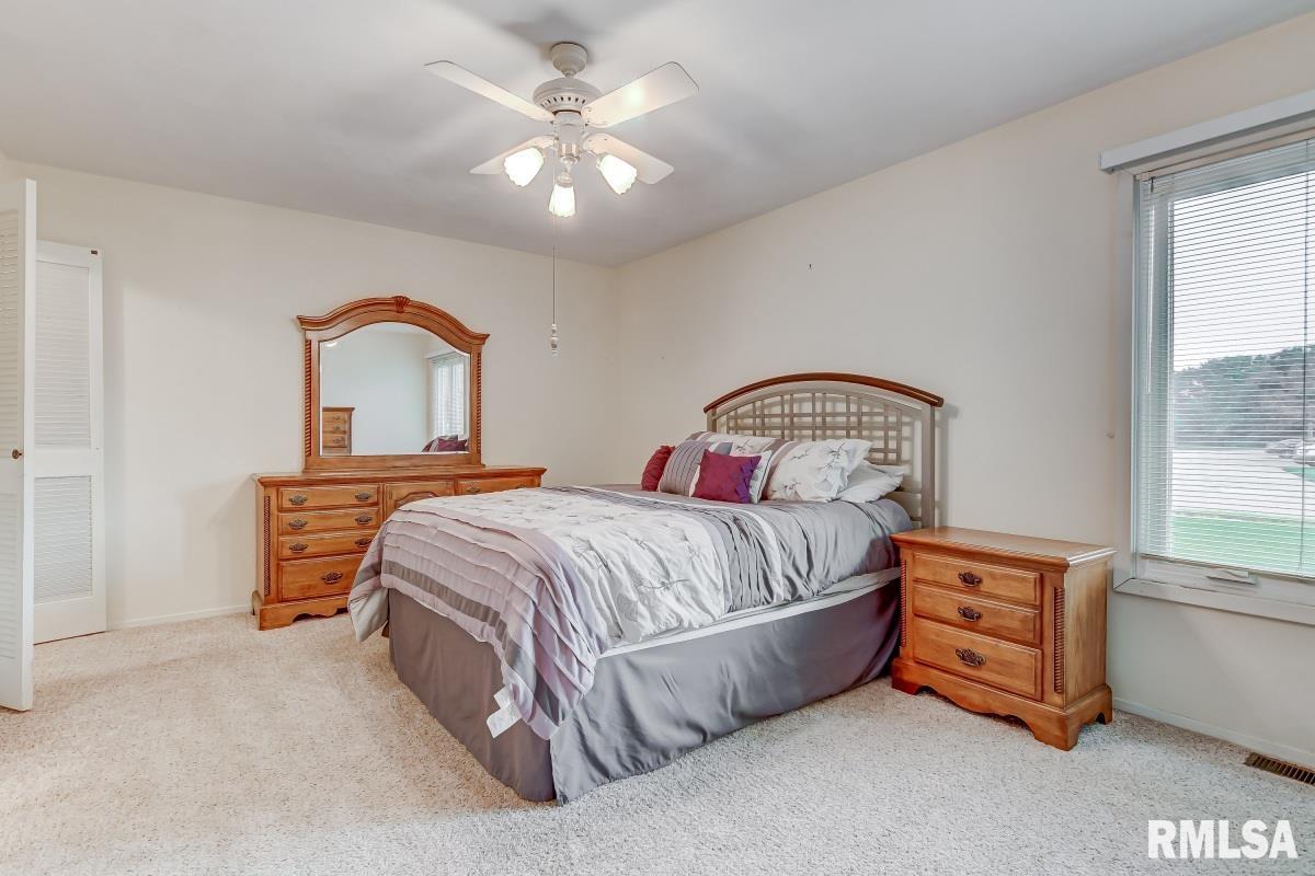 8 Brookside Place Springfield, IL 62704 - Photo 23 of 33 Gallery Image 23