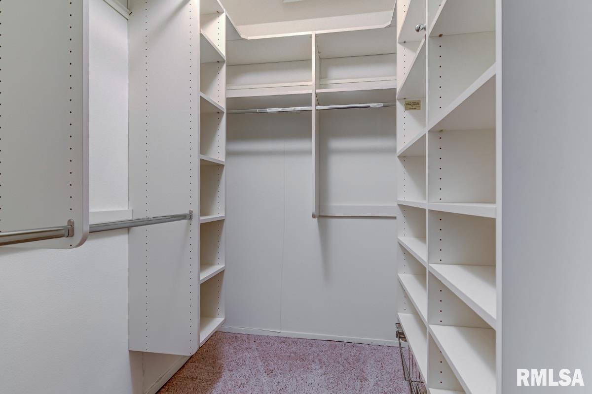 8 Brookside Place Springfield, IL 62704 - Photo 25 of 33 Gallery Image 25
