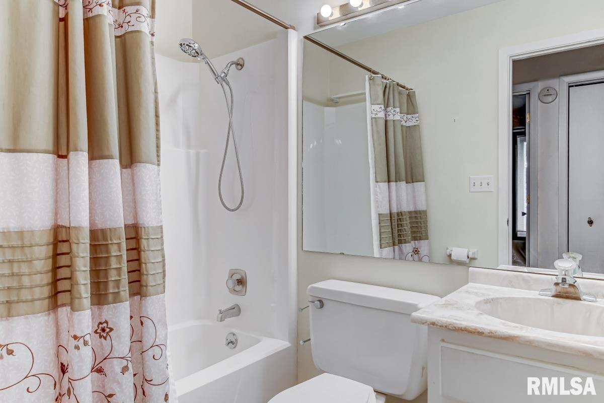 8 Brookside Place Springfield, IL 62704 - Photo 29 of 33 Gallery Image 29