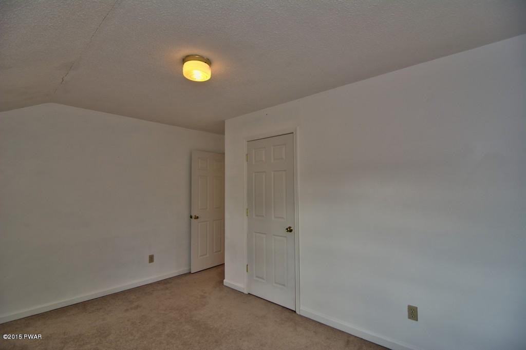 154 Spudeno Road Moscow, PA 18444 - Photo 37 of 42