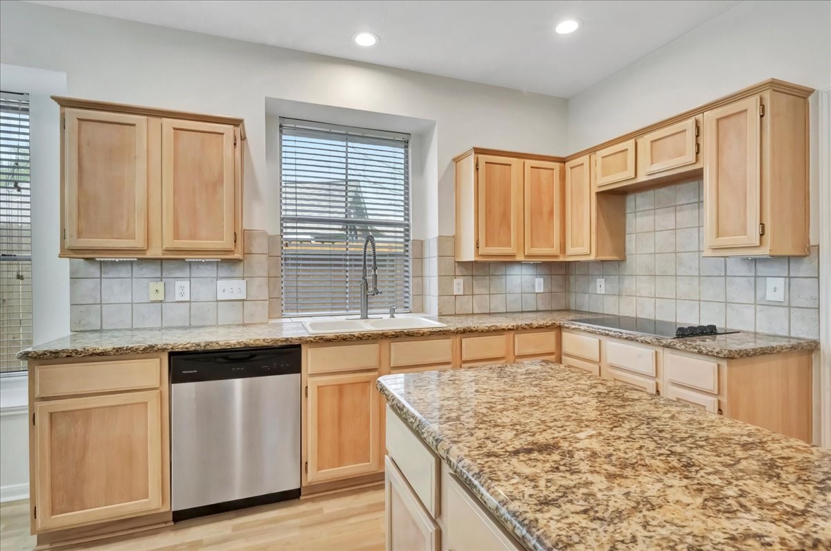 14010 Hazel Ridge Court Houston, TX 77062 - Photo 16 of 38