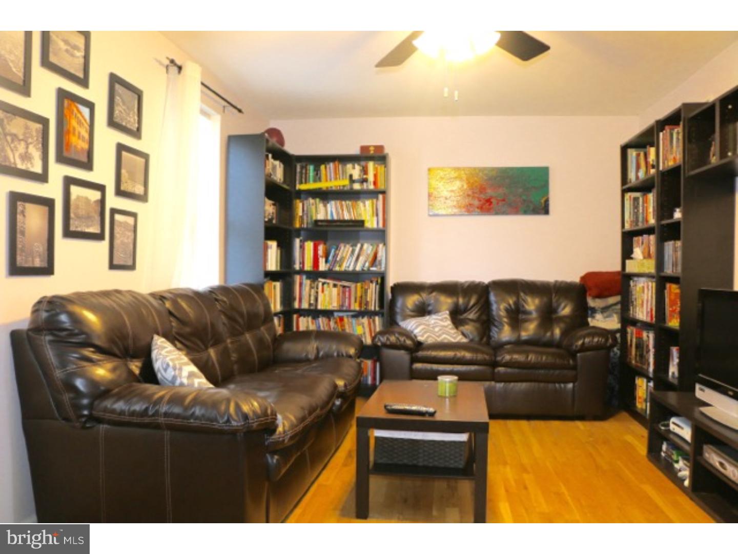 3184 Alabama Road Camden, NJ 08104 - Photo 3 of 16 Living Room