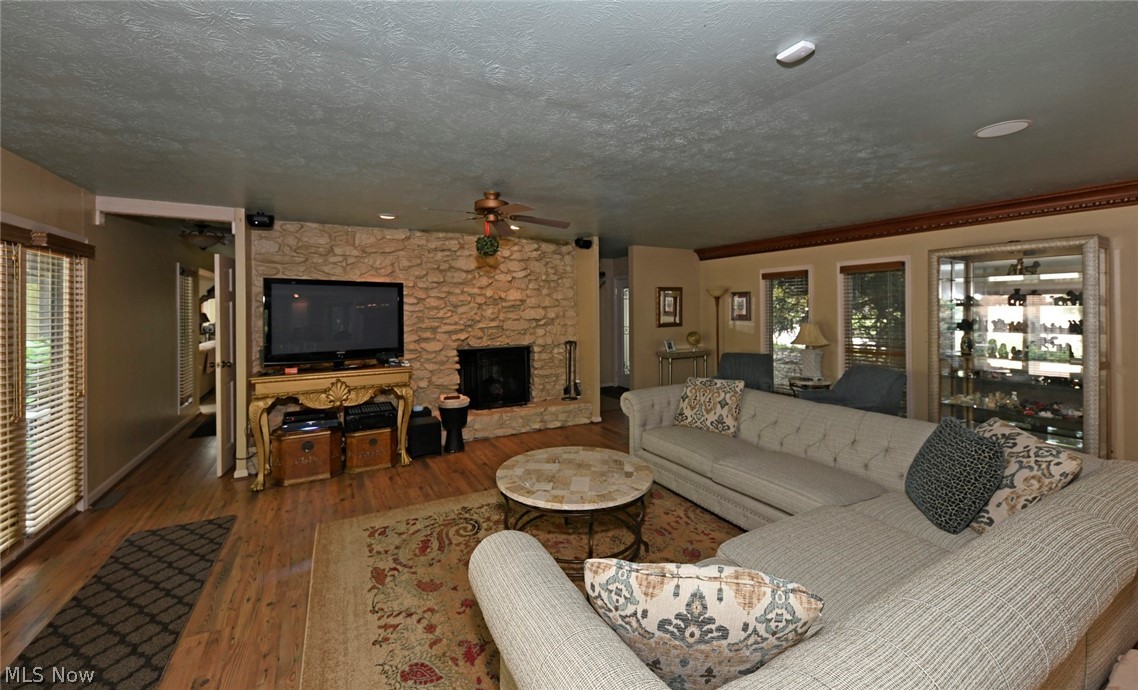 12833 Falling Water Road Strongsville, OH 44136 - Photo 11 of 27 Gallery Image 11