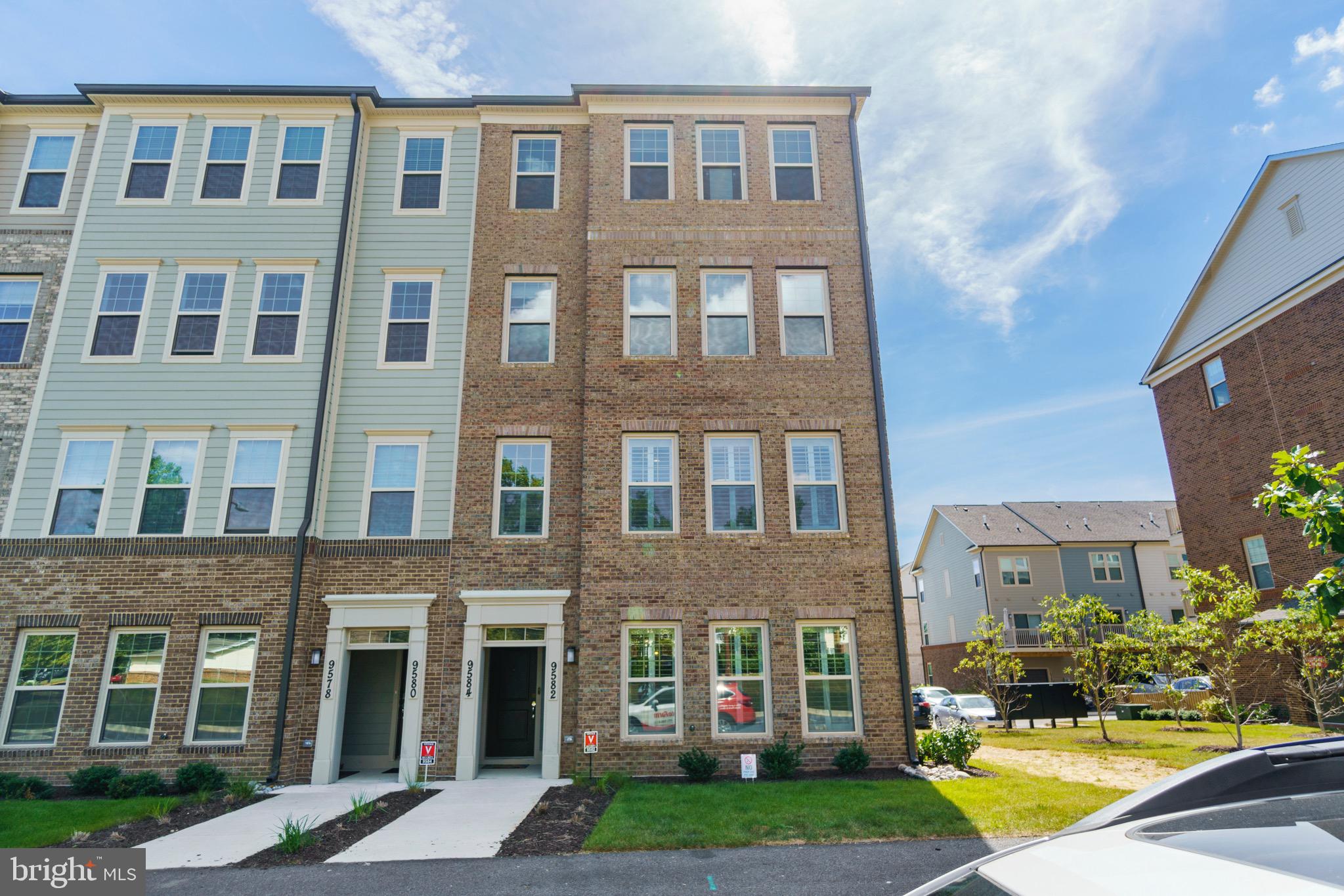 9582 Fields Road, Gaithersburg, MD 20878 Compass