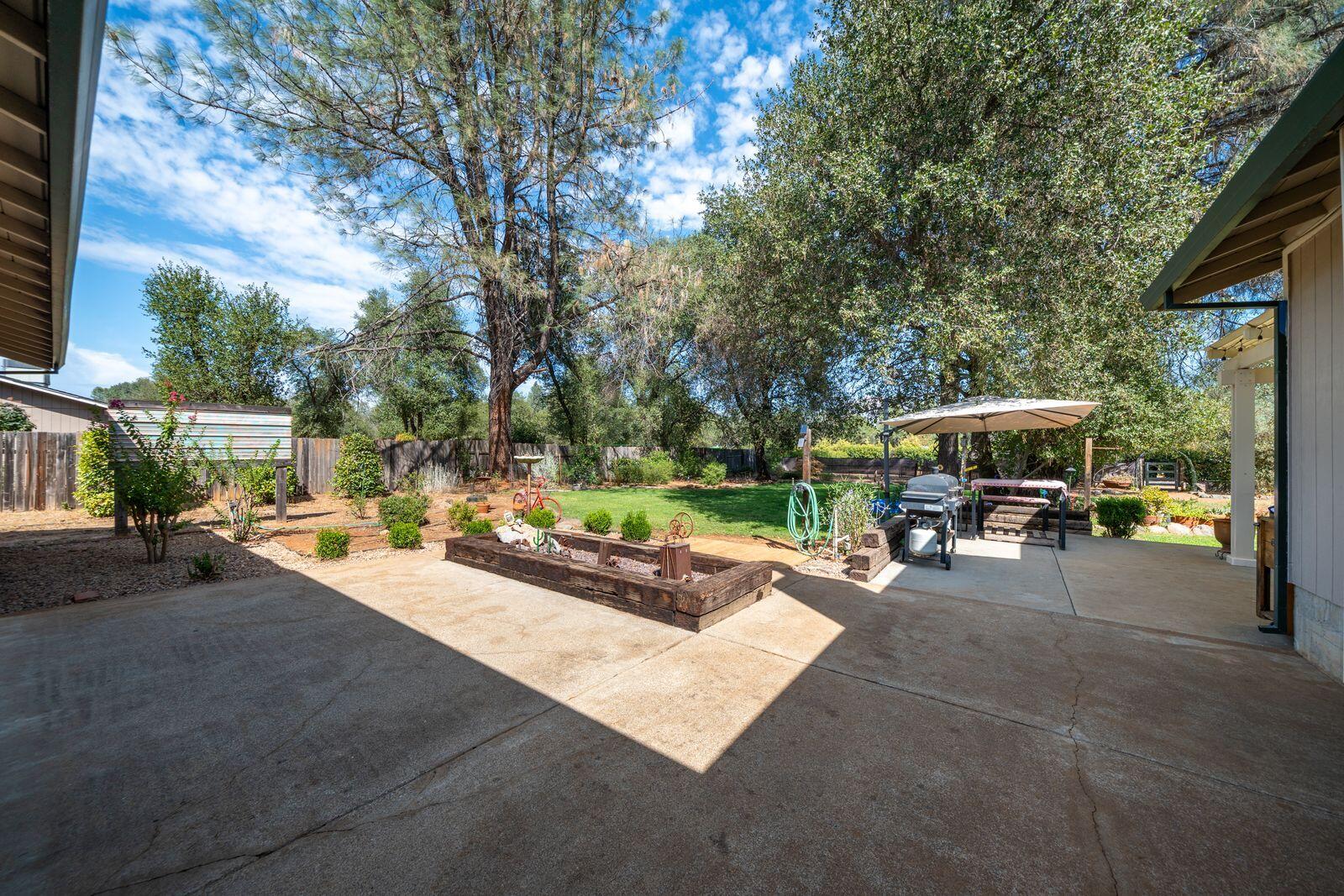 6185 Happy Valley Road Anderson, CA 96007 - Photo 32 of 59 F5J8S6yQ