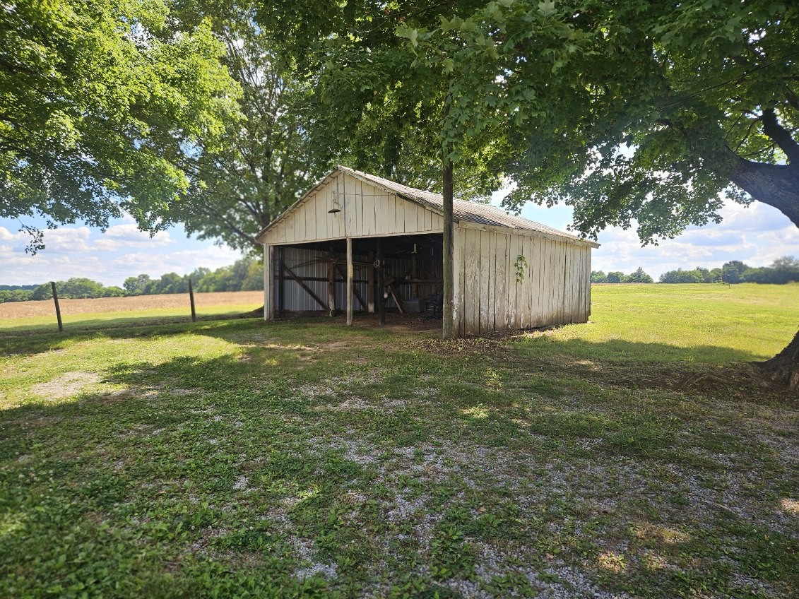 1699 Hoopers Hollow Road Adams, TN 37010 - Photo 7 of 24