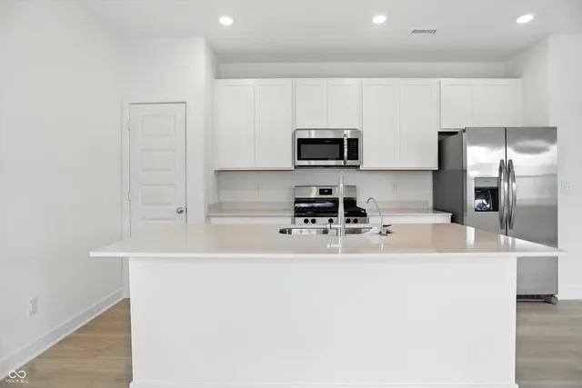 $2,450 | 15294 Swallow Fls Way, Fishers, IN 46037