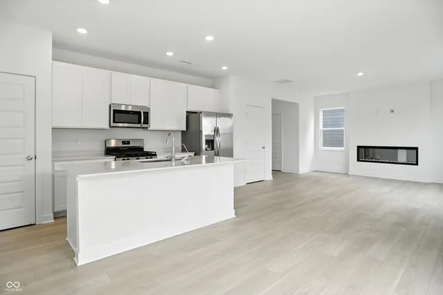 $2,450 | 15294 Swallow Fls Way, Fishers, IN 46037