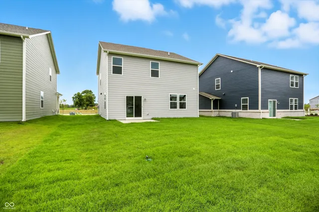 $2,450 | 15294 Swallow Fls Way, Fishers, IN 46037