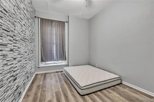 $1,000 | 946 Main Street, Unit 3, Buffalo, NY 14202
