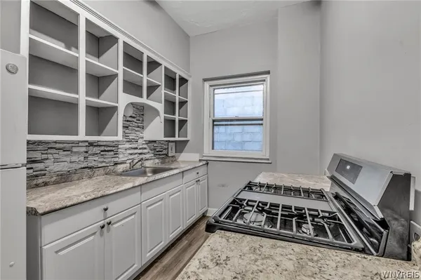 $1,000 | 946 Main Street, Unit 3, Buffalo, NY 14202