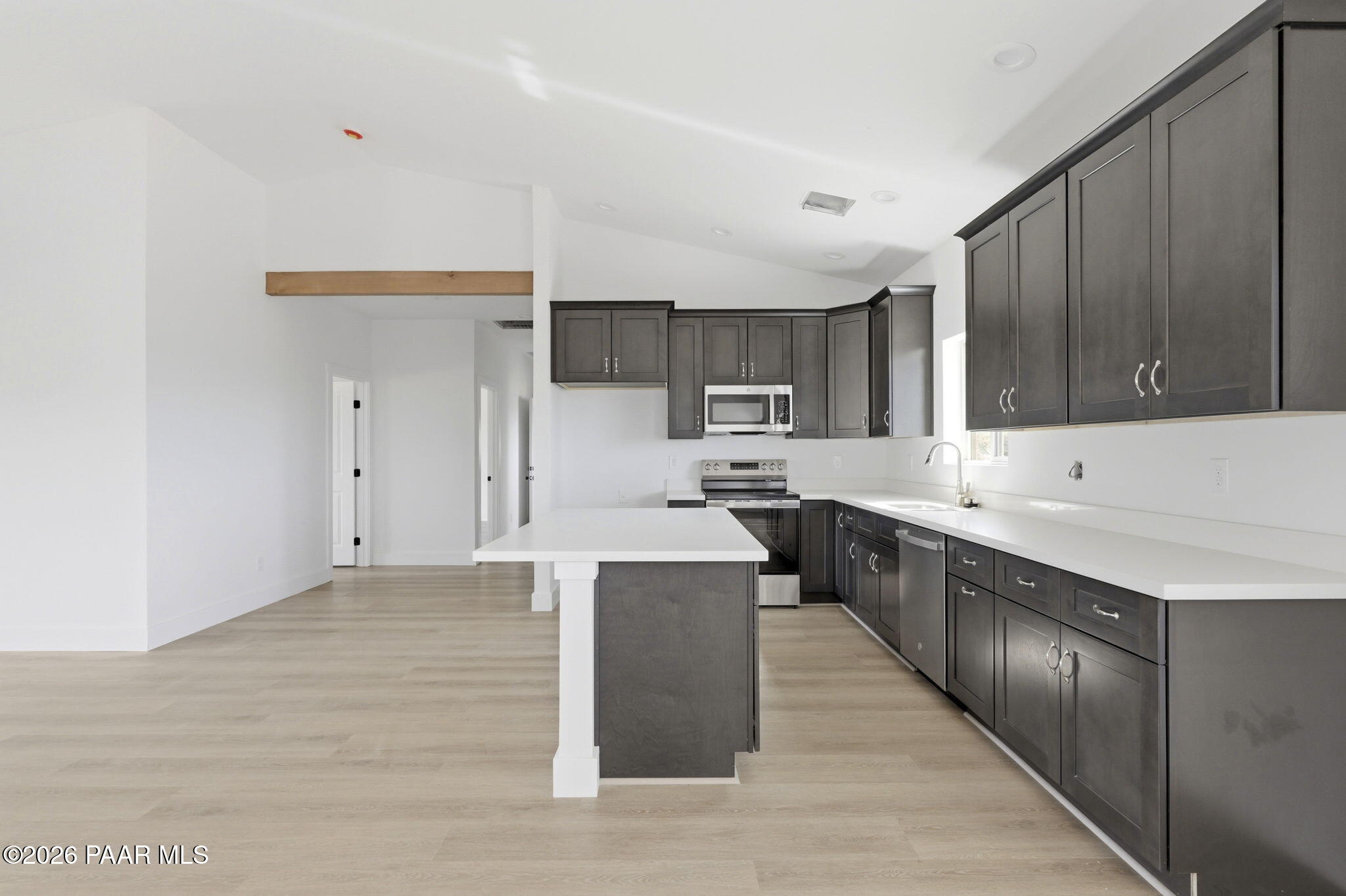 13650 East Soleil Down Road Mayer, AZ 86333 - Photo 10 of 30 15-Kitchen