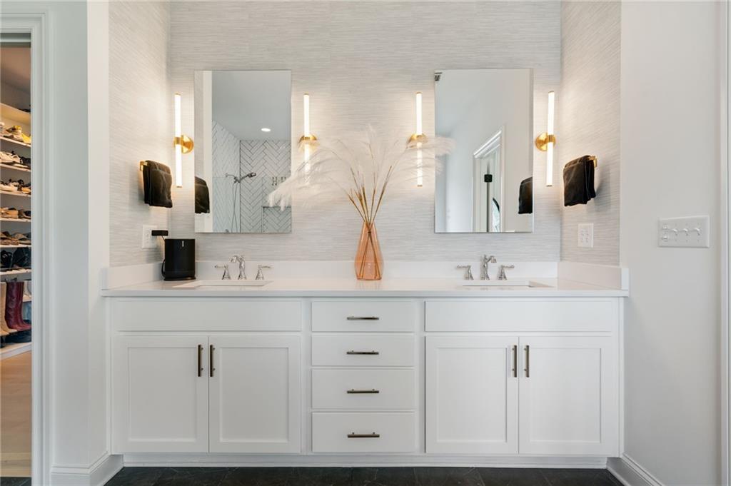 3230 Rockbridge Road Southwest Avondale Estates, GA 30002 - Photo 16 of 35