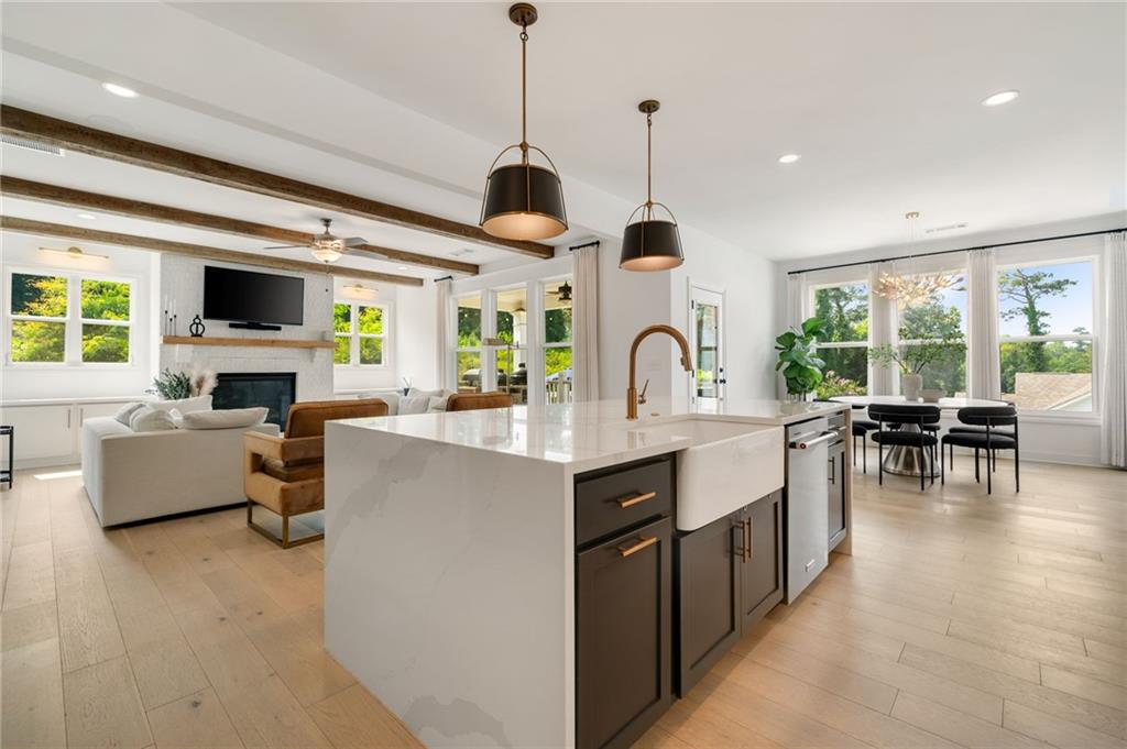 3230 Rockbridge Road Southwest Avondale Estates, GA 30002 - Photo 5 of 35