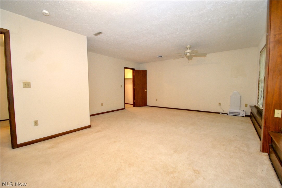 38036 Ridge Road Willoughby, OH 44094 - Photo 15 of 31