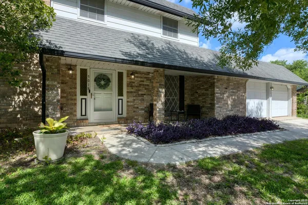 a view of a house with outdoor space